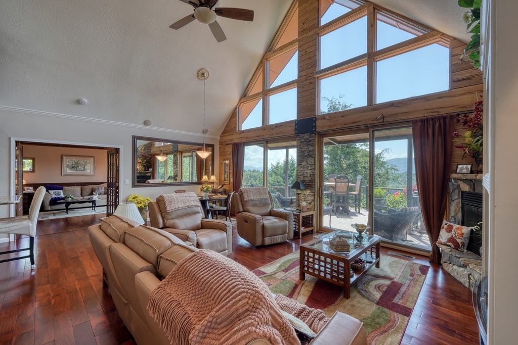418095 Hayesville Residential
