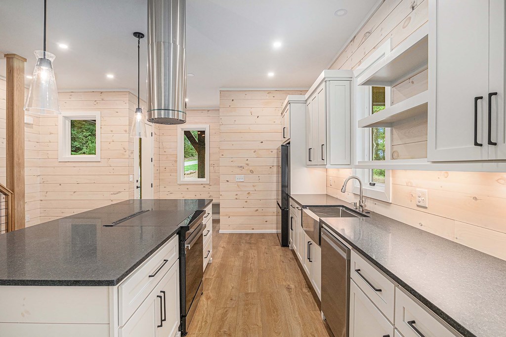 418104 Clayton Residential