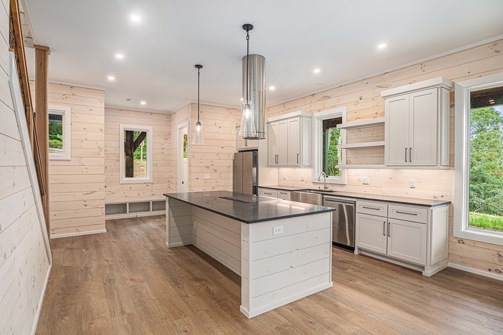 418104 Clayton Residential