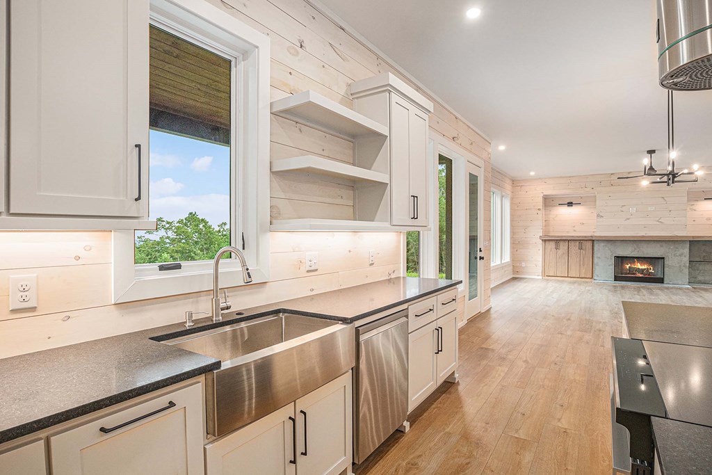 418104 Clayton Residential