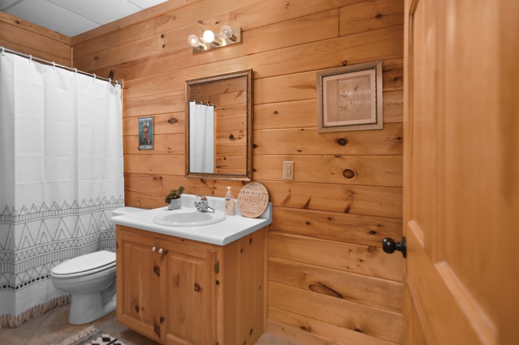418105 Blue Ridge Residential