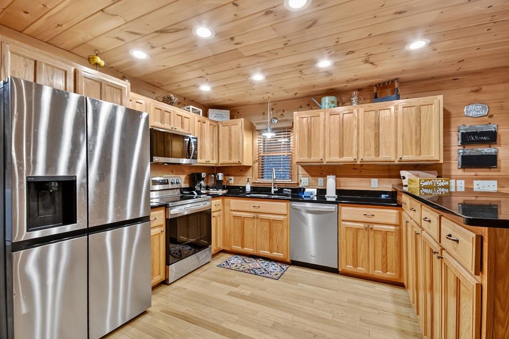 418107 Mineral Bluff Residential