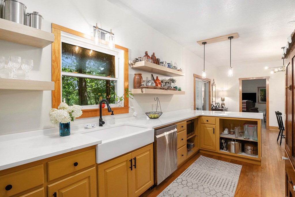 418116 Clayton Residential