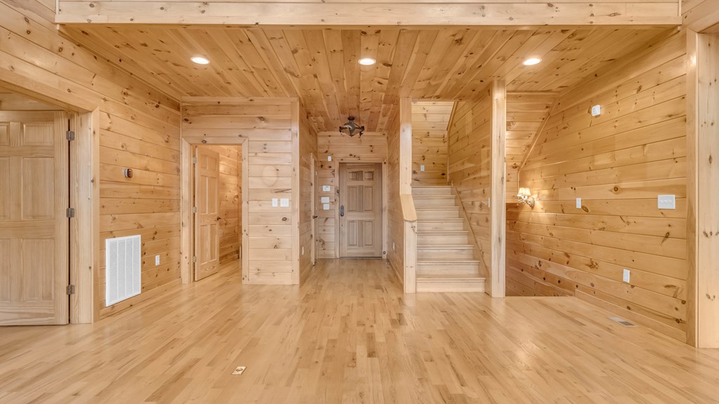418128 Mineral Bluff Residential