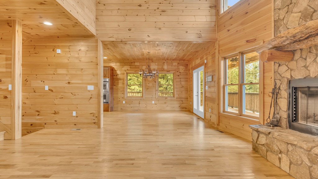 418128 Mineral Bluff Residential