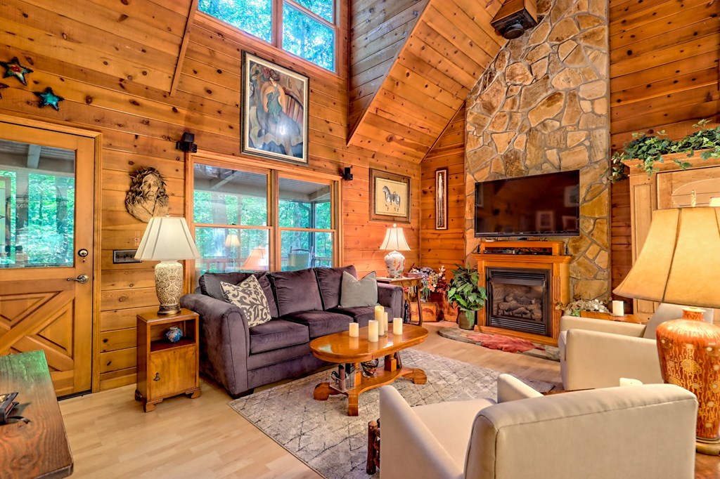 418134 Hiawassee Residential