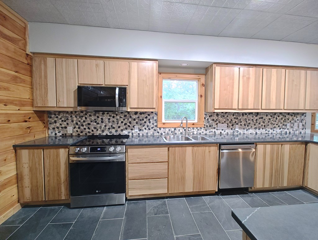 418154 Blue Ridge Residential