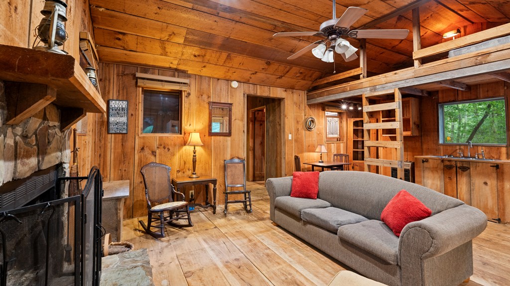 418203 Blue Ridge Residential