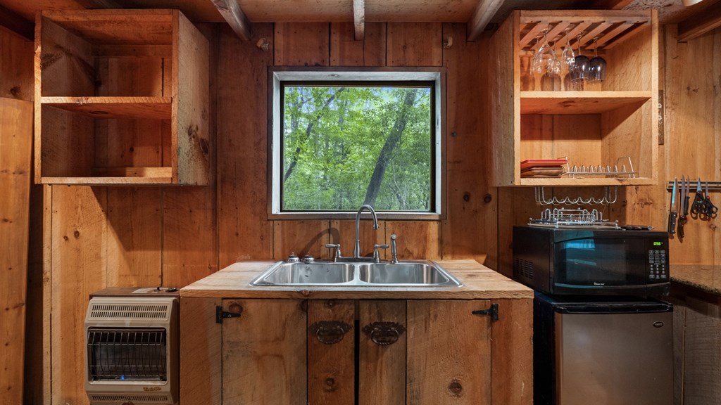 418203 Blue Ridge Residential
