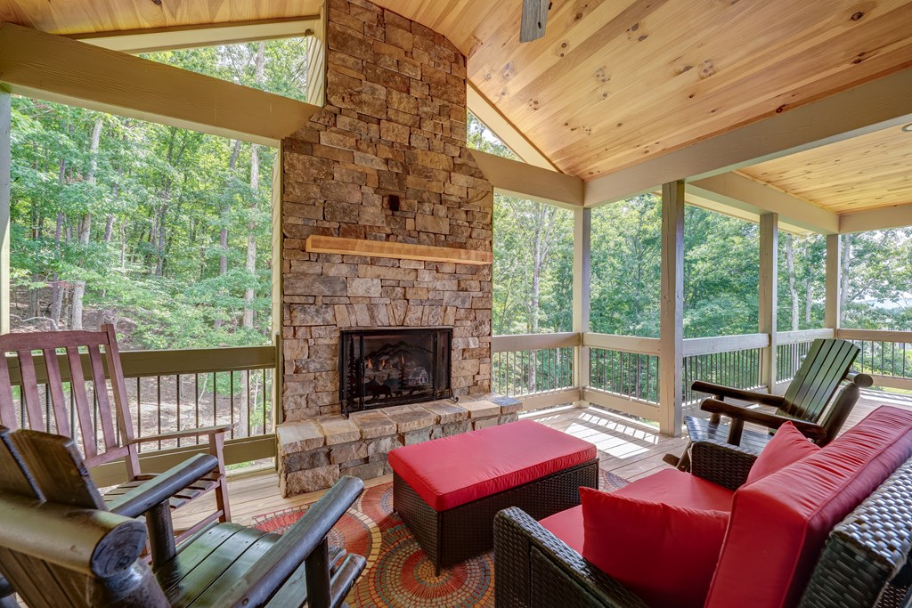 418225 Morganton Residential