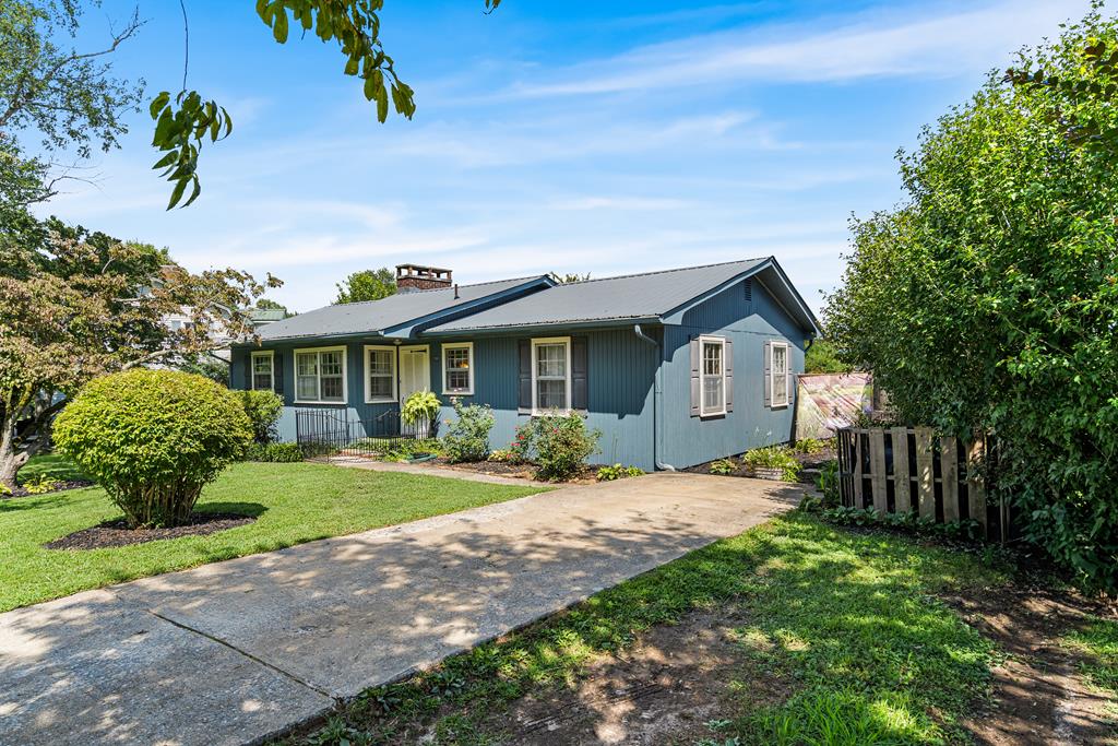 418233 Hayesville Residential