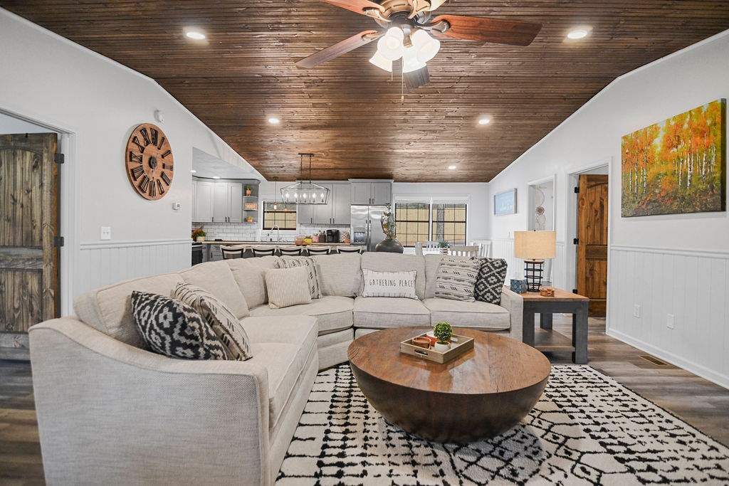 418240 Blue Ridge Residential