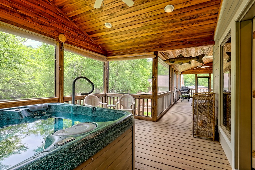 418264 Hayesville Residential