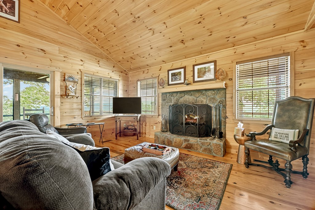 418286 Morganton Residential