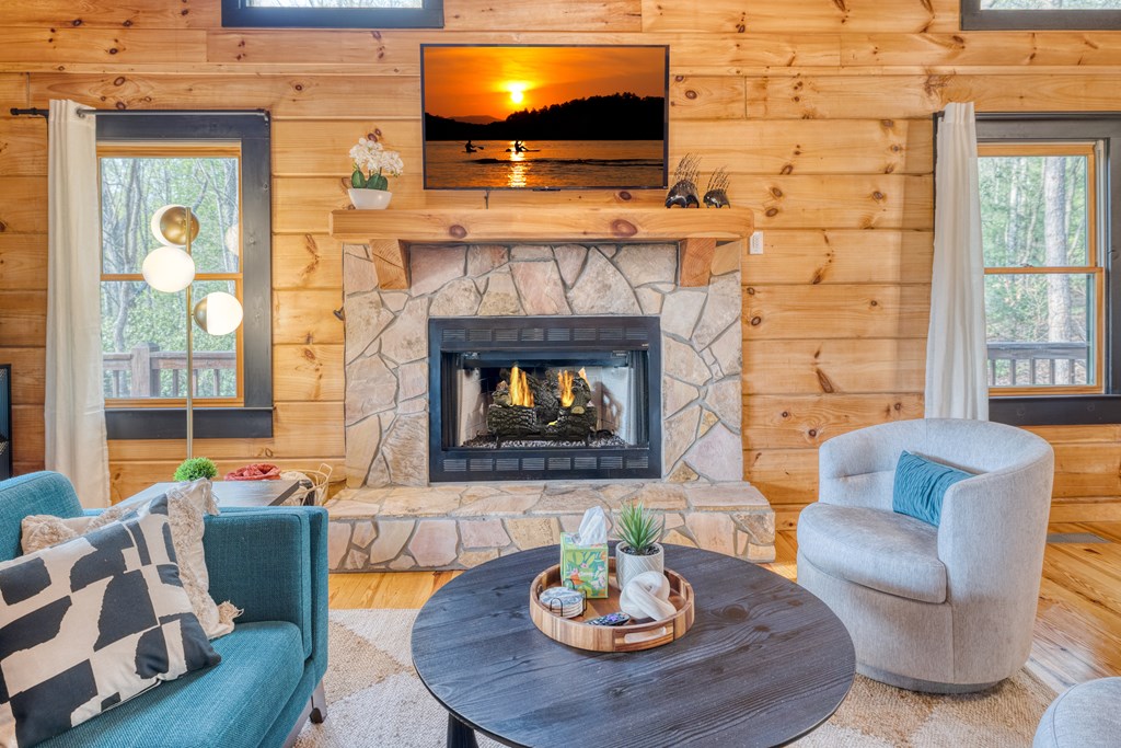 418299 Mineral Bluff Residential