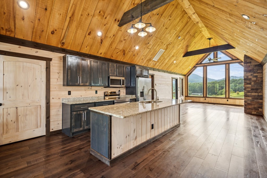 418333 Morganton Residential