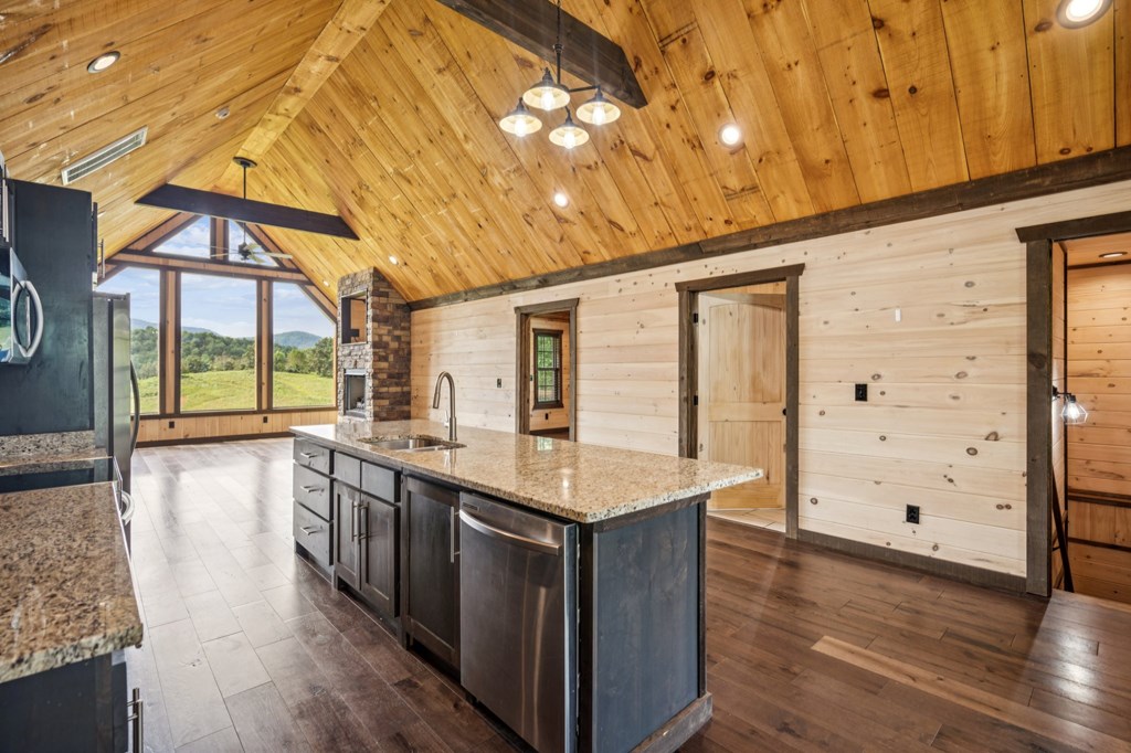 418333 Morganton Residential