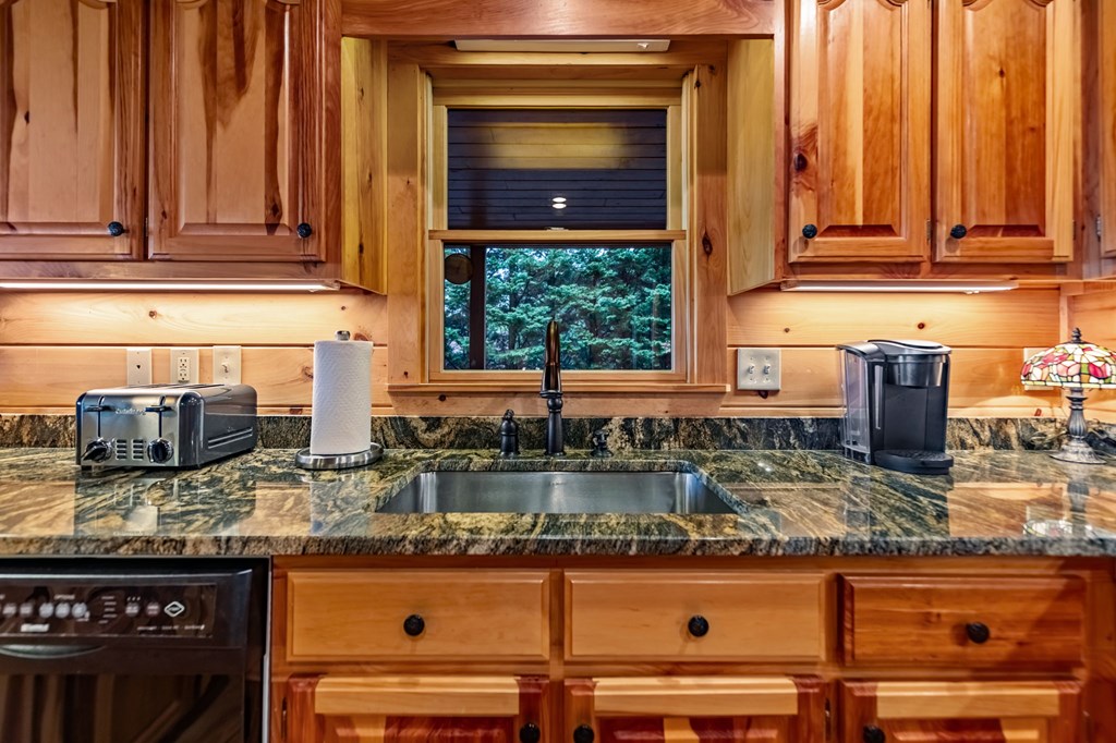 418351 Mineral Bluff Residential