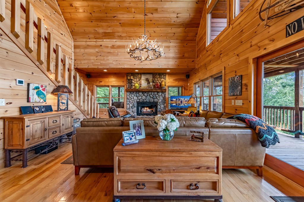 418351 Mineral Bluff Residential
