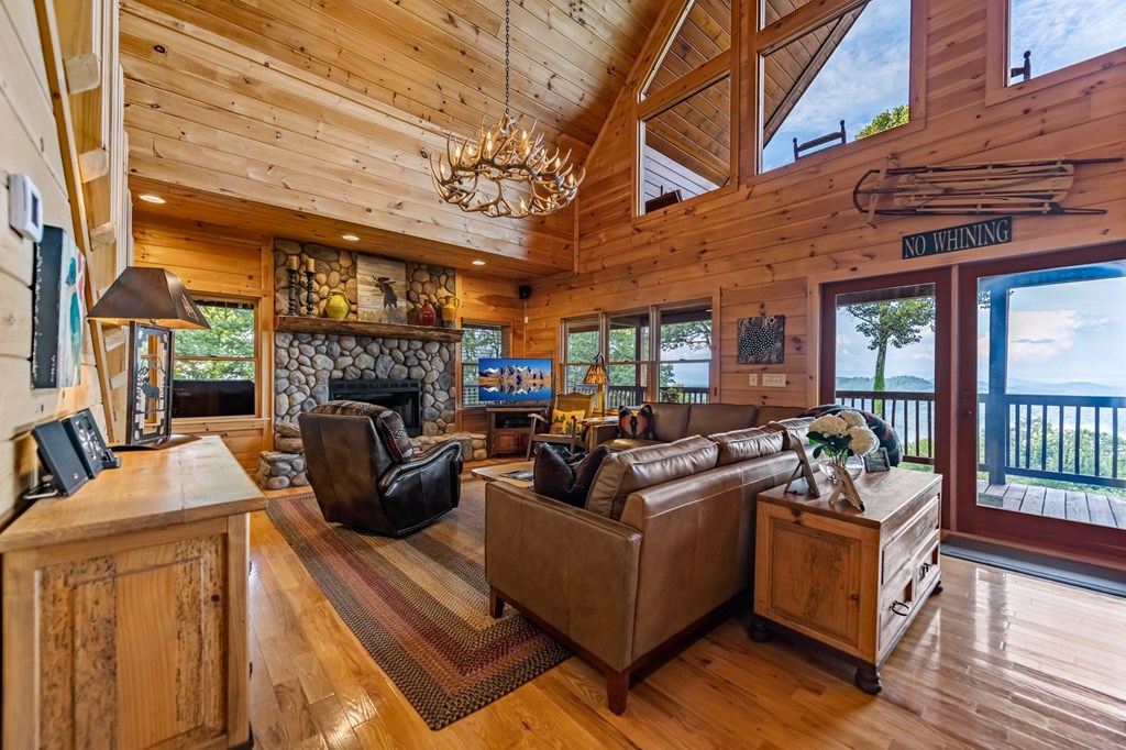 418351 Mineral Bluff Residential