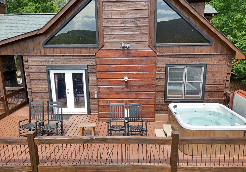 418357 Mineral Bluff Residential