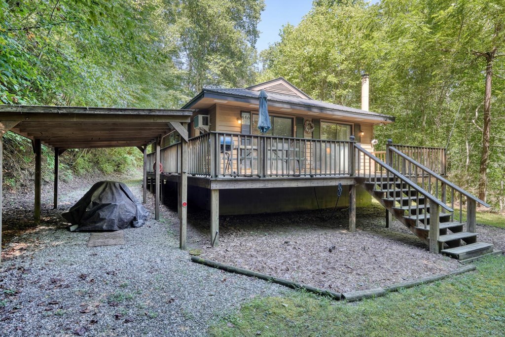 418381 Young Harris Residential