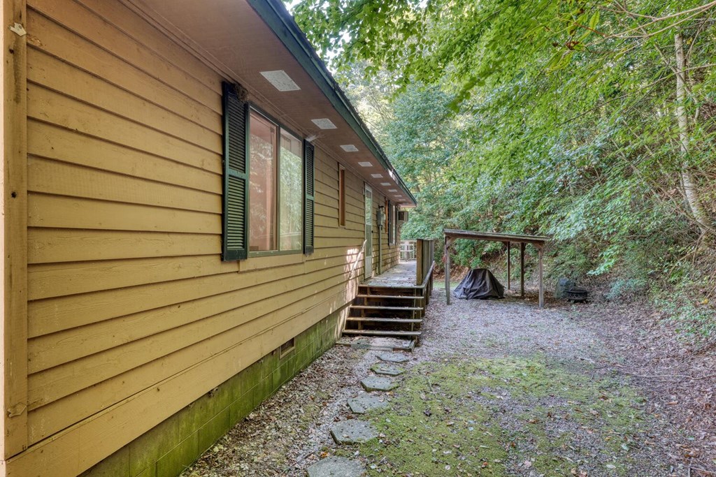 418381 Young Harris Residential