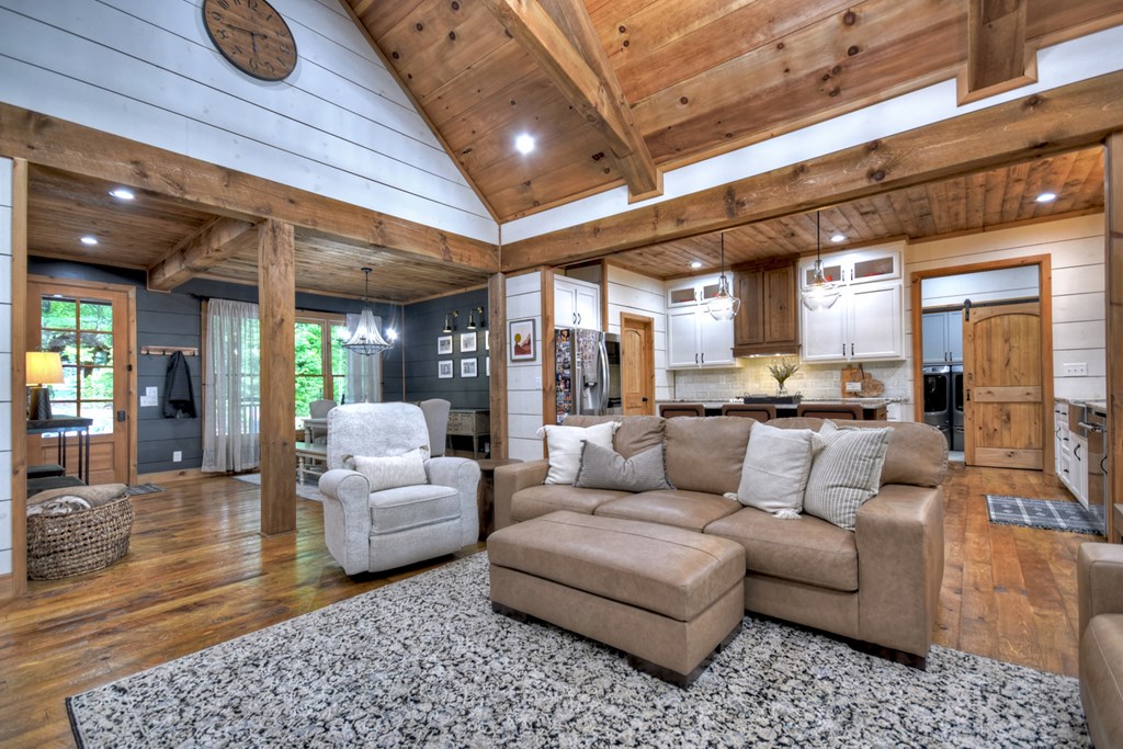 418431 Cherry Log Residential