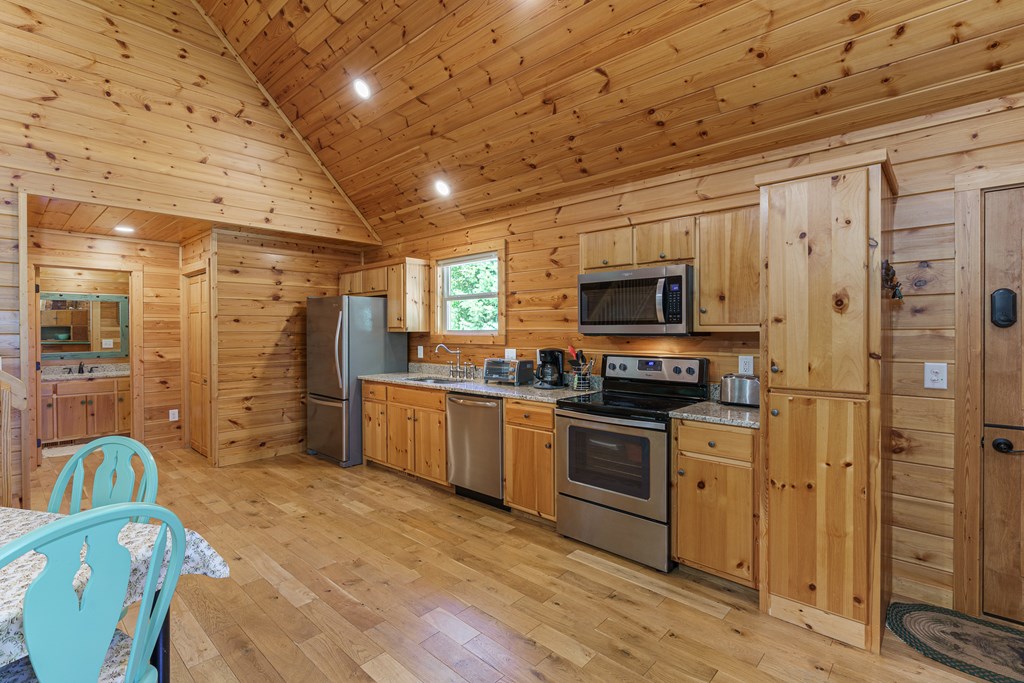 418468 Murphy Residential