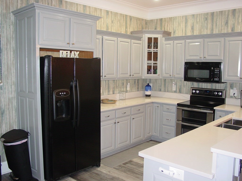418483 Young Harris Condominium
