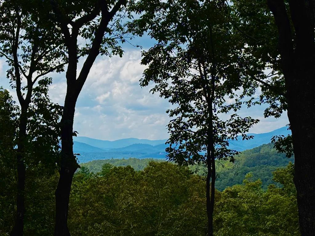 418484 Ellijay 