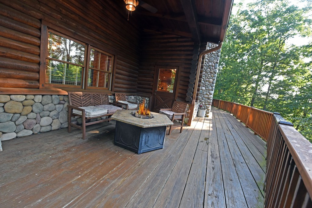 418485 Mineral Bluff Residential