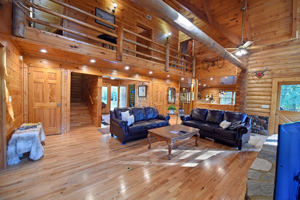418485 Mineral Bluff Residential