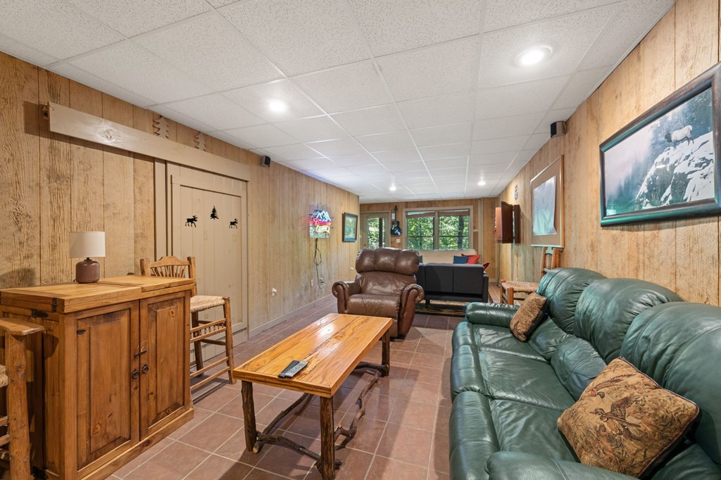 418492 Mineral Bluff Residential