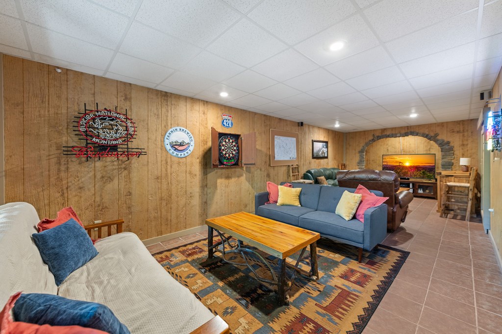 418492 Mineral Bluff Residential