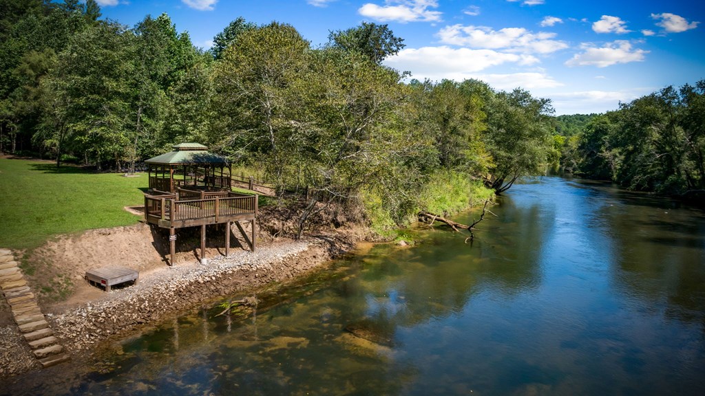 418492 Mineral Bluff Residential