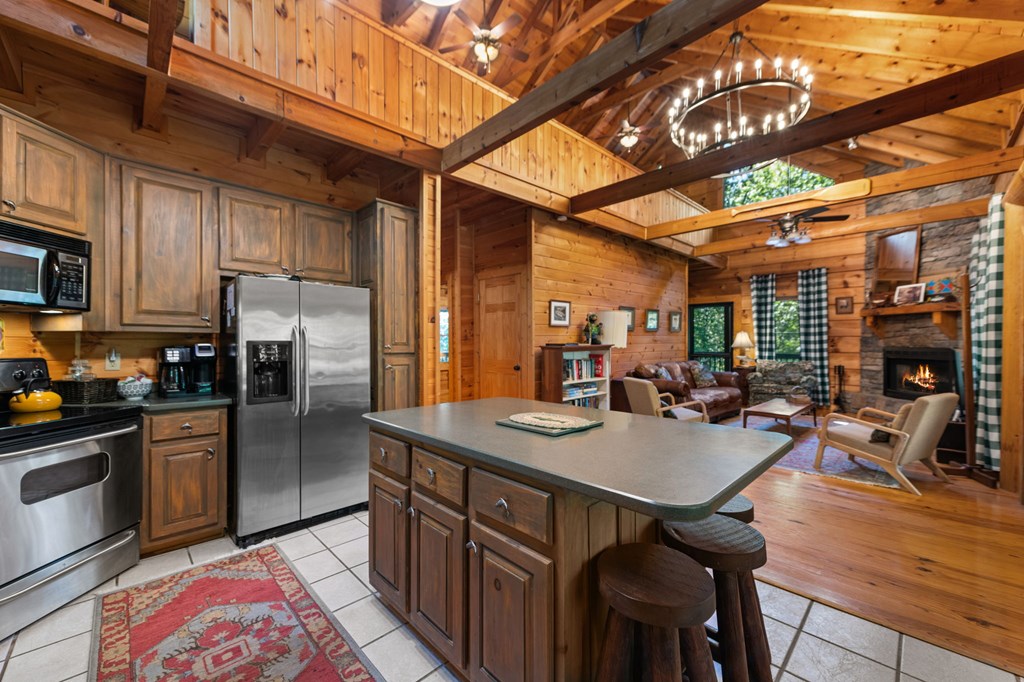418492 Mineral Bluff Residential