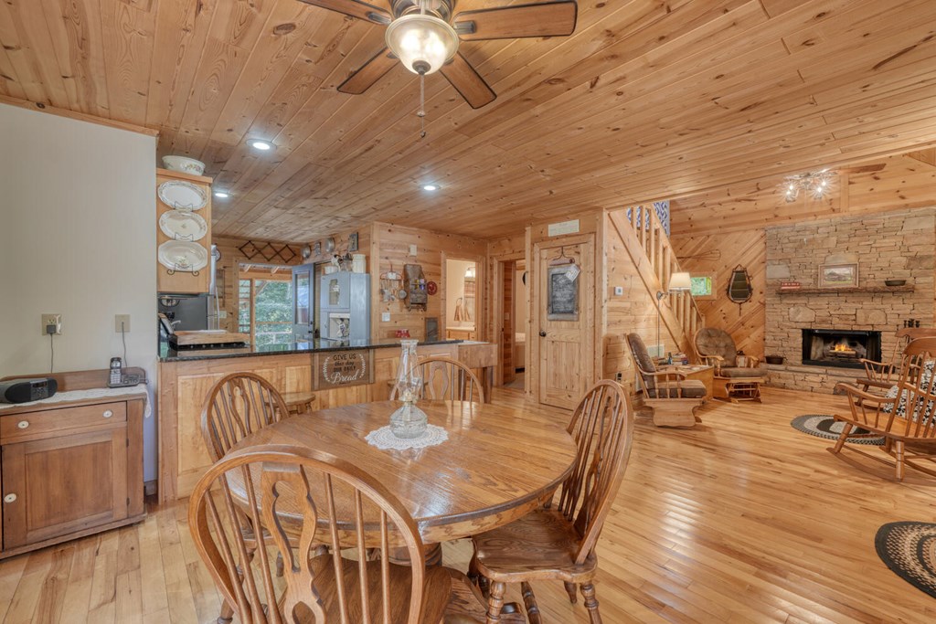 418493 Young Harris Residential