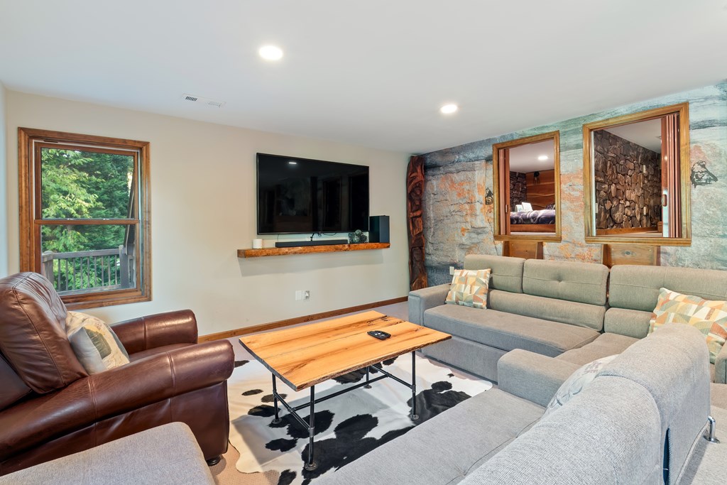 418499 Blue Ridge Residential