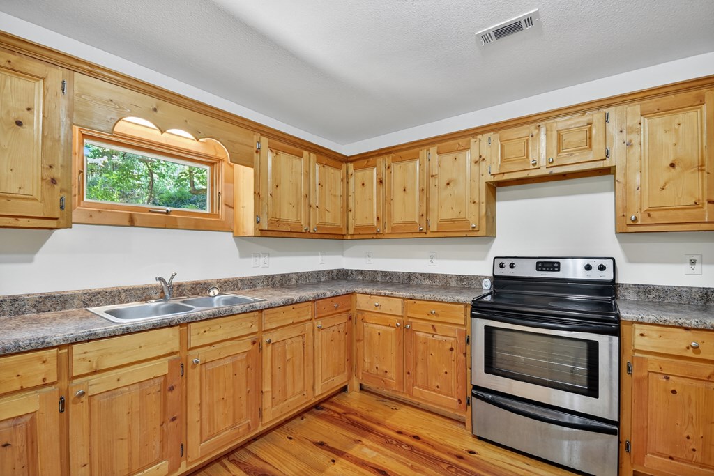 418501 Mineral Bluff Residential