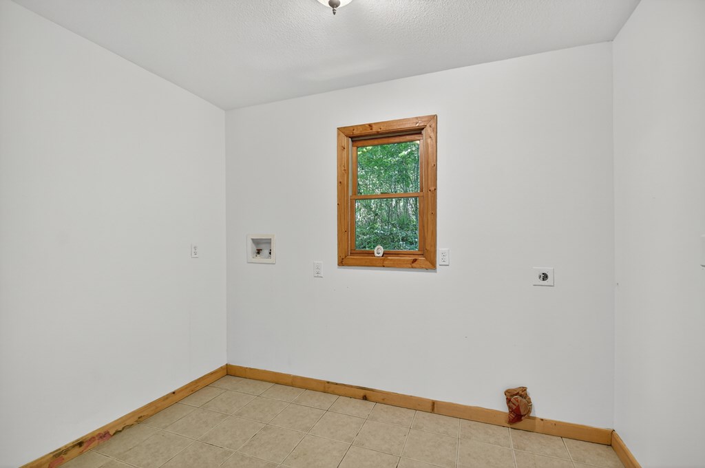418501 Mineral Bluff Residential
