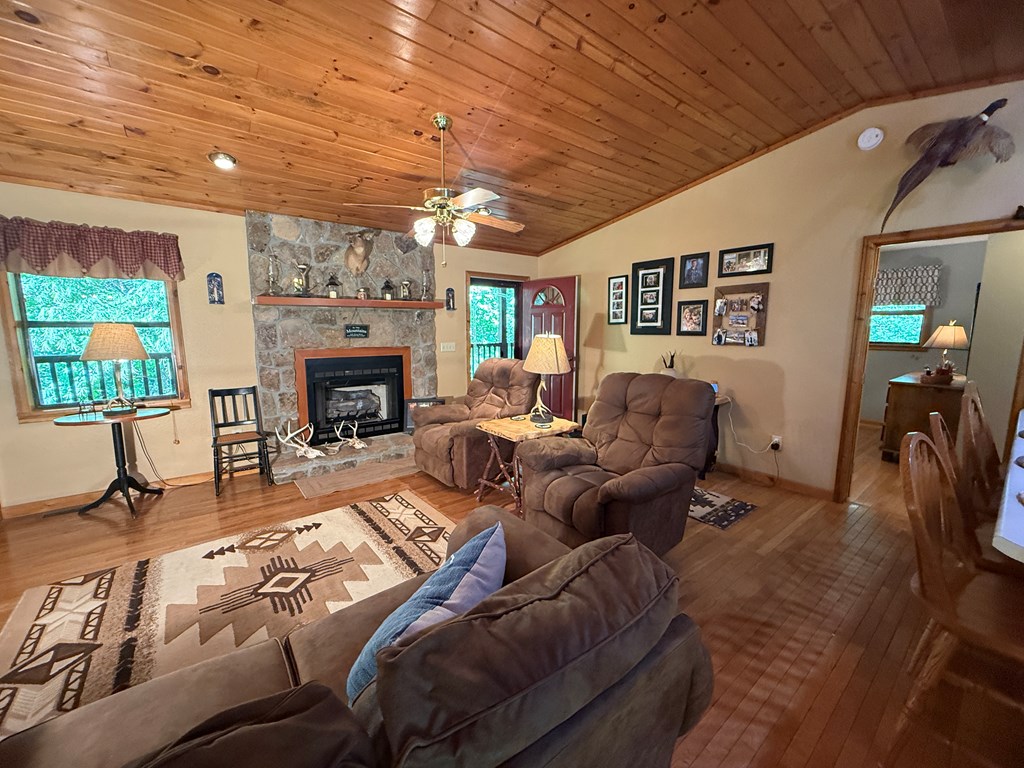 418509 Hayesville Residential