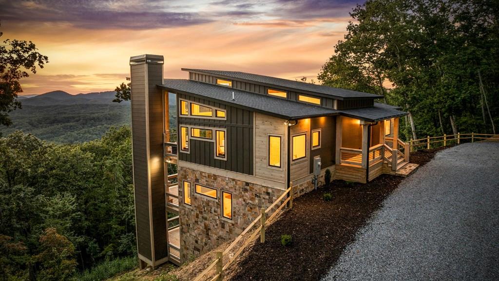 418565 Mineral Bluff 