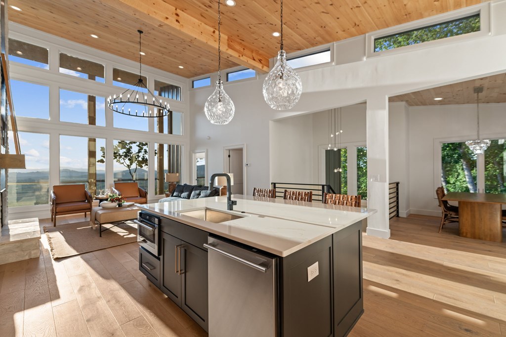 418565 Mineral Bluff Residential