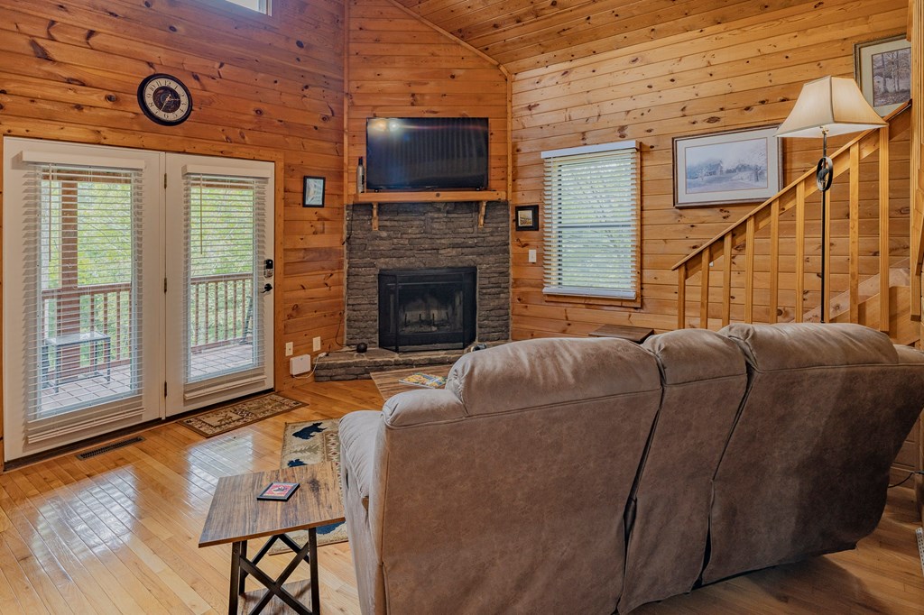 418566 Young Harris Residential