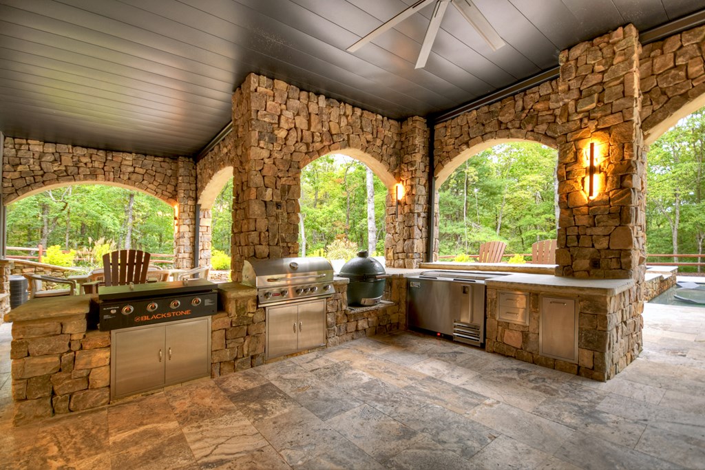 418571 Mineral Bluff Residential