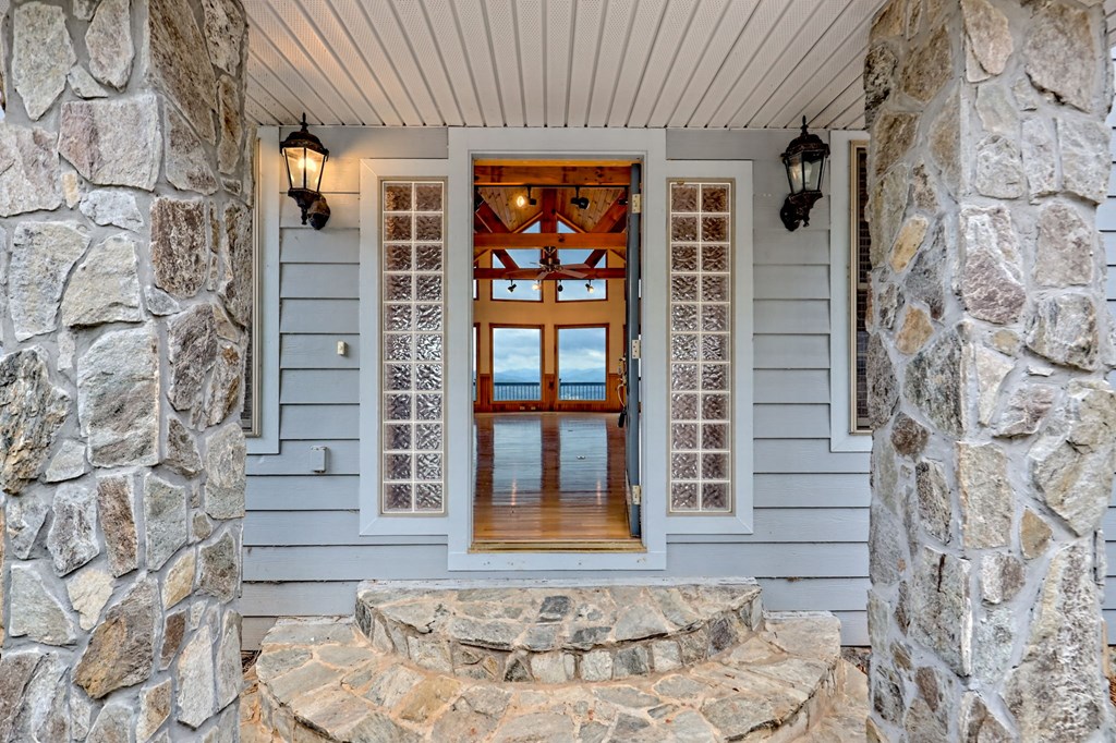 418583 Hayesville Residential