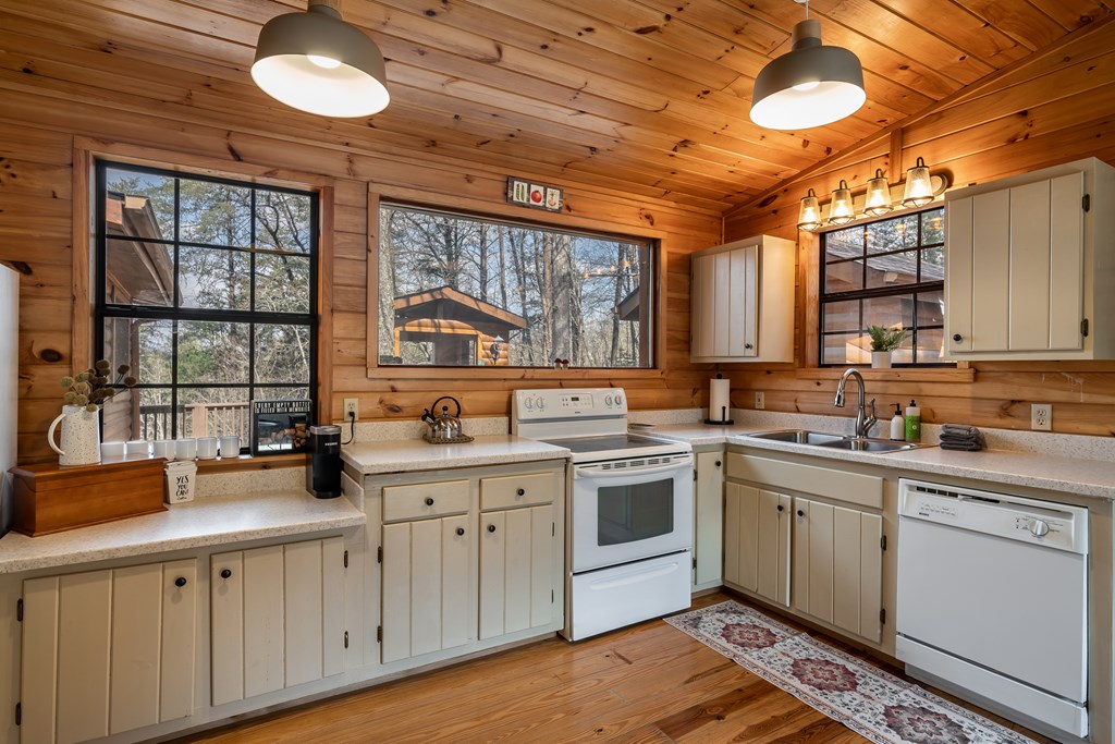 418586 Mineral Bluff Residential
