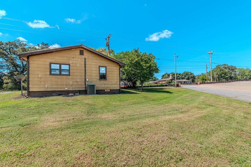 418605 Blue Ridge Residential