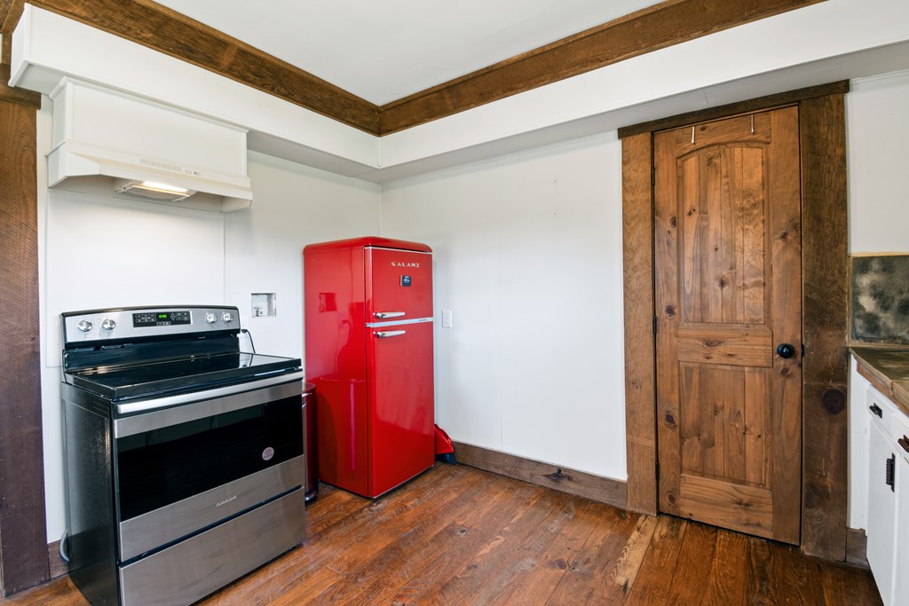 418605 Blue Ridge Residential